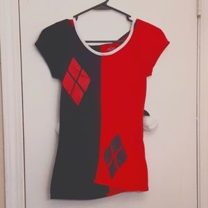Harlequin shirt w/hood and poms